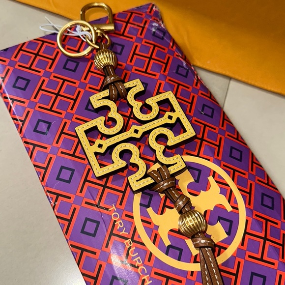 NWT Tory Burch Leather Kira With Tassel Key Fob - Picture 3 of 9